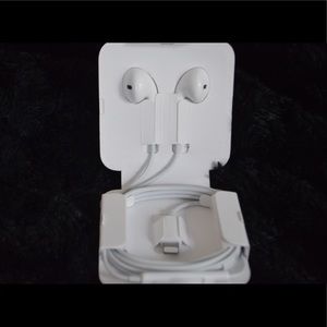 Apple EarPods with Lightning Connector